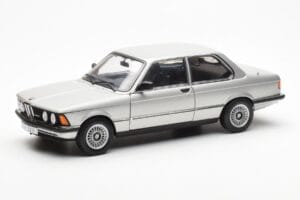 BMW 323i E21 Aspen Strieborný AUTOart 1:18 80430433552