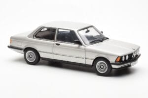 BMW 323i E21 Aspen Strieborný AUTOart 1:18 80430433552 Kov – obrázok 6 z 8