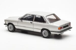 BMW 323i E21 Aspen Strieborný AUTOart 1:18 80430433552 Kov – obrázok 7 z 8