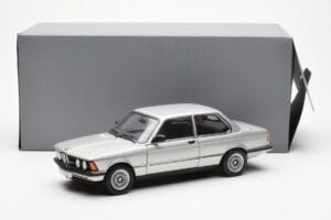 BMW 323i E21 Aspen Strieborný AUTOart 1:18 80430433552 Kov – obrázok 8 z 8