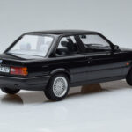 BMW 325i E30 Čierny Norev 1:18 - image 2 of 6