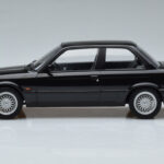 BMW 325i E30 Čierny Norev 1:18 - image 3 of 6