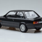 BMW 325i E30 Čierny Norev 1:18 - image 5 of 6