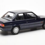 BMW 325i E30 Modrý Metalíza Norev 1:18 - image 2 of 6