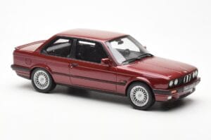 BMW 325i E30 Bordeaux Metallic Otto 1:18 OT102 Živica – obrázok 4 z 6