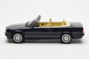 BMW 325i E30 Kabriolet Modrý Otto 1:18 OT114 Živica – obrázok 3 z 6