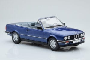 BMW 325i E30 Kabriolet Modrý MCG 1:18 MCG18381 Kov – obrázok 3 z 5