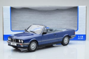 BMW 325i E30 Kabriolet Modrý MCG 1:18 MCG18381 Kov – obrázok 5 z 5