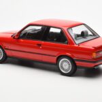 BMW 325i E30 Červený Norev 1:18 - image 5 of 6