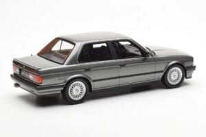 BMW 325i E30 Sedan Dolphin Šedý Otto 1:18 OT819 Živica – obrázok 2 z 6