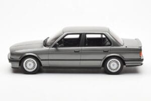 BMW 325i E30 Sedan Dolphin Šedý Otto 1:18 OT819 Živica – obrázok 3 z 6
