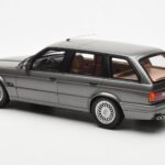 BMW 325i E30 Touring Šedý Otto 1:18 - image 5 of 6