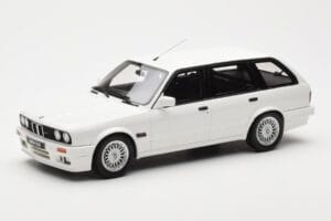 BMW 325i E30 Touring M Package Biely Otto 1:18 OT238