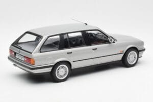 BMW 325i E30 Touring Strieborný Norev 1:18 183216 Kov – obrázok 2 z 6