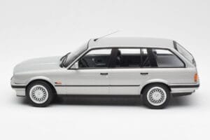 BMW 325i E30 Touring Strieborný Norev 1:18 183216 Kov – obrázok 3 z 6