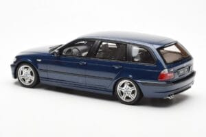 BMW 330i E46 Touring Modrý Otto 1:18 OT251 Živica – obrázok 5 z 6