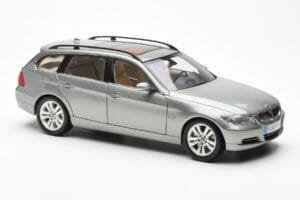 BMW 330i E91 Touring Šedý Metallic Kyosho 1:18 80430394359 Kov – obrázok 6 z 8