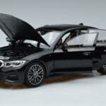 BMW 330i G20 Čierny Metalíza Norev 1:18 183277 Kov - image 2 of 7