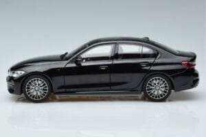 BMW 330i G20 Čierny Metalíza Norev 1:18 183277 Kov – obrázok 4 z 7