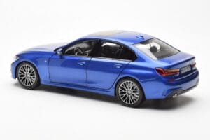 BMW 330i G20 Portimao Modrý Metallic Norev 1:18 80432450999 Kov – obrázok 7 z 8