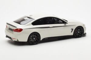 BMW 435i F32 M Performance Package Biely GT Spirit 1:18 GT710 Živica – obrázok 2 z 6