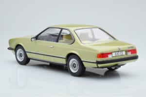 BMW 628 CSi E24 Svetlo Zelený MCG 1:18 MCG18163 Kov – obrázok 4 z 5