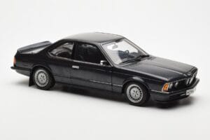 BMW 635 CSi E24 Diamant Čierny Metalíza AUTOart 1:18 70521 Kov – obrázok 6 z 8