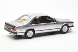 BMW 635 CSi E24 Strieborný Otto 1:18 OT313 Živica – obrázok 2 z 6