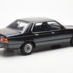 BMW 733i E23 Čierny Metallic KK-Scale 1:18 - image 2 of 6