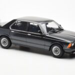BMW 733i E23 Čierny Metallic KK-Scale 1:18 - image 4 of 6