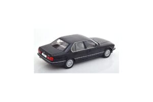 BMW 750i E32 Čierny MCG 1:18 MCG18162 Kov – obrázok 2 z 3