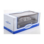 BMW 750i E32 Čierny MCG 1:18 - image 3 of 3