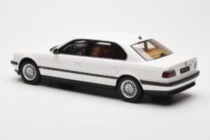 BMW 750iL E38 Asia Exclusive Biely Otto 1:18 OT836 Živica – obrázok 5 z 6