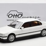 BMW 750iL E38 Asia Exclusive Biely Otto 1:18 OT836 - image 6 of 6