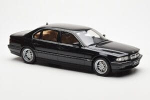 BMW 750iL E38 Čierny Otto 1:18 OT609 Živica – obrázok 4 z 6
