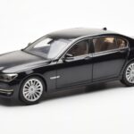 BMW 750Li F02 Facelift Carbon Čierny Kyosho 1:18