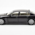 BMW 760Li E66 Čierny Kyosho 1:18 - image 4 of 9