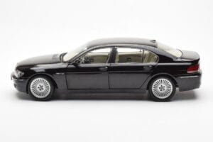 BMW 760Li E66 Čierny Kyosho 1:18 08572BK Kov – obrázok 4 z 9