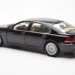 BMW 760Li E66 Čierny Kyosho 1:18 - image 7 of 9