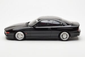 BMW 850 CSi E31 Čierny Otto 1:18 OT827 Živica – obrázok 3 z 6