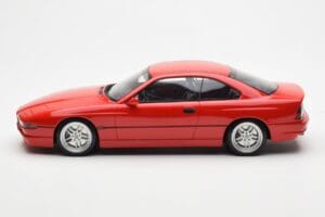 BMW 850 CSi E31 Červený Otto 1:18 OT158 Živica – obrázok 3 z 6