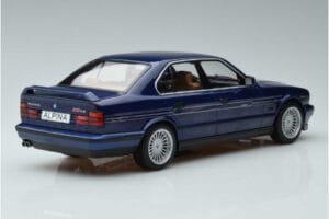 BMW Alpina B10 4.6 E34 Modrý MCG 1:18 MCG18230 Kov – obrázok 2 z 6