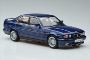BMW Alpina B10 4.6 E34 Modrý MCG 1:18 MCG18230 Kov – obrázok 4 z 6