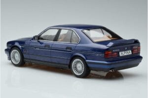 BMW Alpina B10 4.6 E34 Modrý MCG 1:18 MCG18230 Kov – obrázok 5 z 6