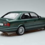 BMW Alpina B10 4.6 E34 Zelený MCG 1:18 MCG18229 Kov - image 2 of 6
