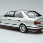 BMW Alpina B10 4.6 E34 Strieborný MCG 1:18 MCG18231 Kov - image 5 of 5