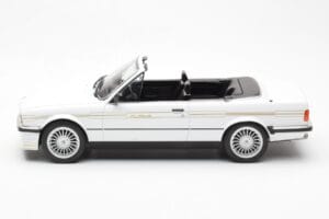 BMW Alpina C2 2.7 E30 Kabriolet Biely MCG 1:18 MCG18383 Kov – obrázok 3 z 6