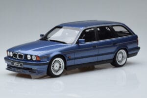 BMW Alpina B10 E34 4.0 Touring Modrý Otto 1:18 OT944 Živica