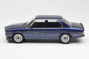 BMW Alpina B7S E12 Turbo Dark Sapphire Modrá Metalická Otto 1:18 OT640 Živica – obrázok 3 z 6