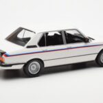 BMW M535i E12 Biely Norev 1:18 - image 2 of 5
